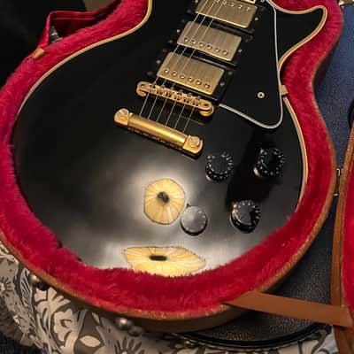 1989 Gibson Les Paul Custom 35th Anniversary Black and Gold Triple Pickup! 1989 - Gloss Black and Gold Accents image 14