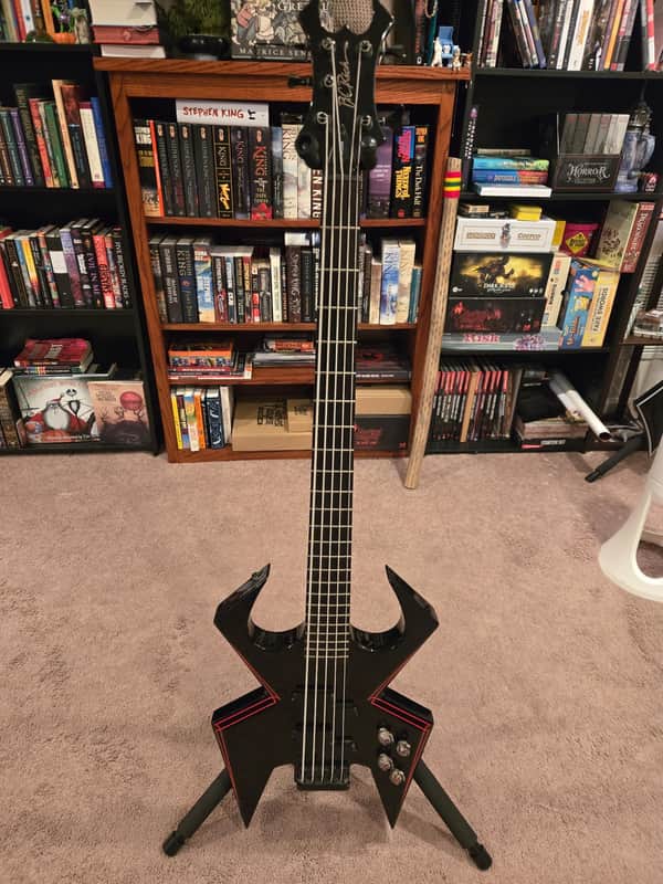 B.C. Rich Widow WMD 5-String 2008 - Black image 1