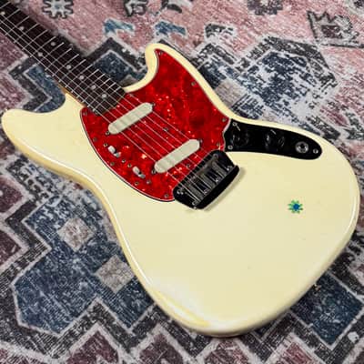 1966 Fender Duo Sonic Vintage Olympic White Electric Guitar W/ Original Case & Hangtag! image 9