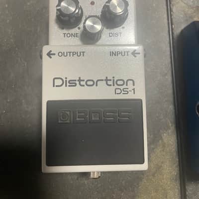 ギター BOSS DS-1 WH BOSS DS-1 Limited-Edition Distortion Effects