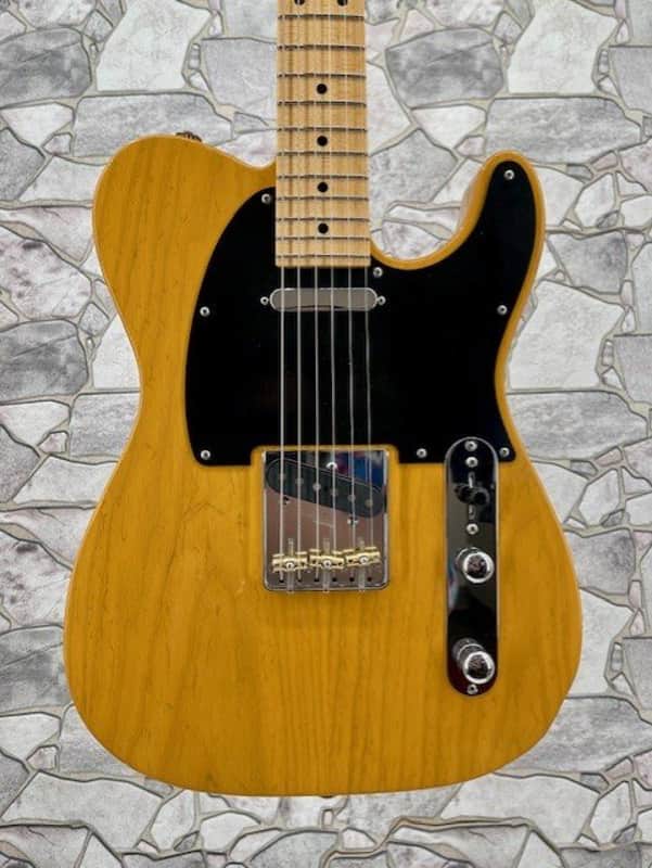 Suhr Classic T in Transparent Butterscotch with a Swamp Ash Body a Maple Neck and SS &SSCI Pickups Including a Hardshell Case image 1