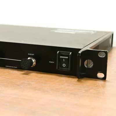 Shure PA821A Antenna Combiner for PSM Wireless Systems  - 470-952 MHz CG0106C image 2