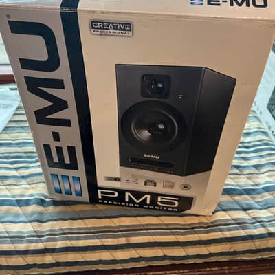 Yamaha AW1600 Professional Audio Workstation 16-Track Digital Recorder 2000s - Silver with 2 E-MU PM5 monitor speakers image 8