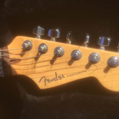 Fender FSR 2012 HSS American Special Strat image 3