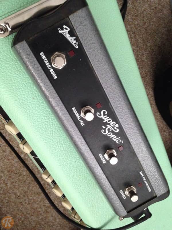 Fender Super-Sonic 22 FSR Limited Edition 2-Channel 22-Watt 1x12" Guitar Combo 2014 image 3