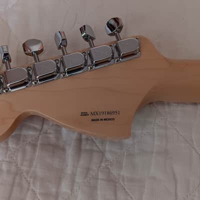 Fender Vintera '70s Stratocaster with Maple Fretboard - Fender American Body HSS (Hardshell Case) 2019 - Black image 13