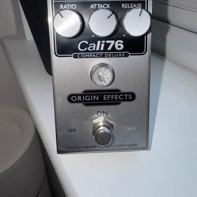Origin Effects Cali76 Compact Deluxe Compressor 2010s - Silver image 2