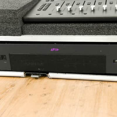 AVID S3 16-Fader Control Surface w/ E3 Engine and Road Case CG013BF image 2