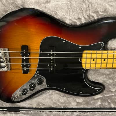 Fender American Professional II Jazz Bass with Maple Fretboard 3-Color Sunburst image 5