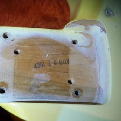 1987 AVRI Fender Stratocaster American Vintage 1962 Reissue AVRI White Sim Neck 8 Lbs image 13