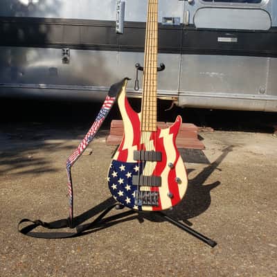 Peavey Foundation 2000 American Flag 5-string 2000 White/American Flag image 1