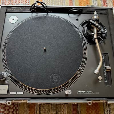Technics SL- 1210 MK5 (with flight case) image 3