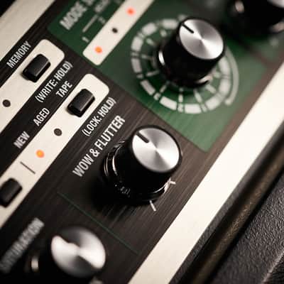 Boss RE-202 Space Echo Guitar Effects Pedal image 7