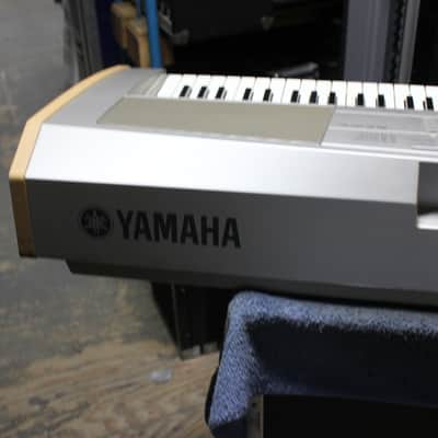 Yamaha DGX-500/ With Power Supply and Stand image 7