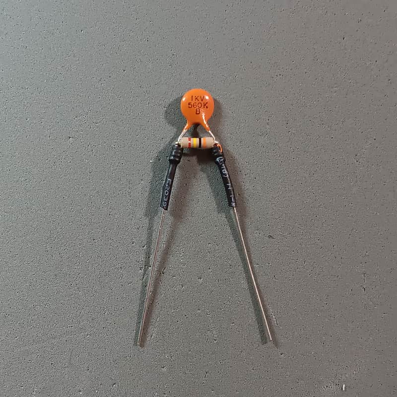 Treble Bleed "DiMarzio" "Sur" 560pF Coated Ceramic capacitor, 300K TBK Streamline Metal Film resistor image 1