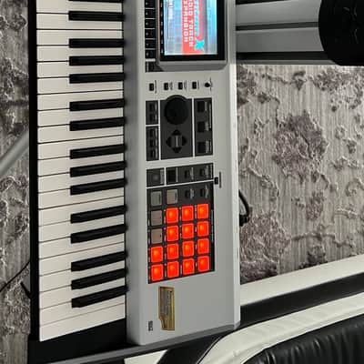 Roland Fantom x6 workstation X6 Silver image 3