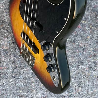 Fender Jazz Bass 1978 - Sunburst Maple Fingerboard image 4