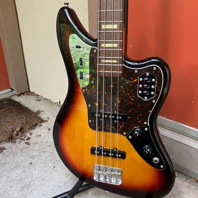 Fender MIJ Jaguar Bass 2007-2011 3-Tone Sunburst image 2
