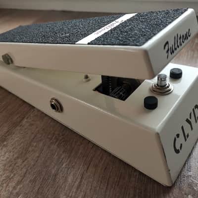 Fulltone Clyde Original Wah January 2002 S/N : 2804 First Series White Standard image 12