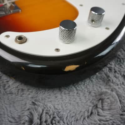 Fender PBD-62 Precision Bass 1995 - 3-Tone Sunburst image 4