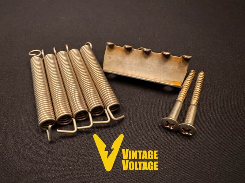 Genuine Fender Pure Vintage Relic Aged Stratocaster Tremolo Spring Claw Kit 099-2084-000 Nickel image 1