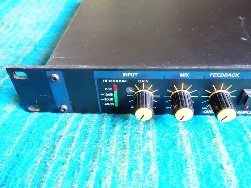 Vesta Kozo (Vesta Kaza) DIG-420 Digital Sampler Delay 80's Vintage