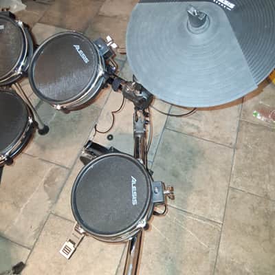 Alesis Command Advanced Mesh Kit Electronic Drum Set - Black image 6