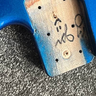 G&L CLF Research L-2500 S750 bass body USA Midnight Blue Metallic Bild 3