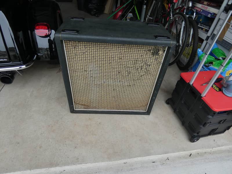Marshall 1960 Lead Bass Circa 1974 - Black Tolex image 1