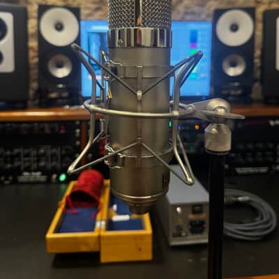FLEA Microphones 47 Next - Mint image 3