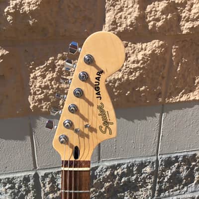 Squier Affinity Jaguar 3-Color Sunburst image 3