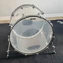 DW Design Series Acrylic Bass Drum With Chrome Hardware 22 x 18 in. Clear