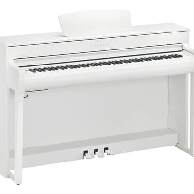 YAMAHA CLP-735 WH Clavinova image 2