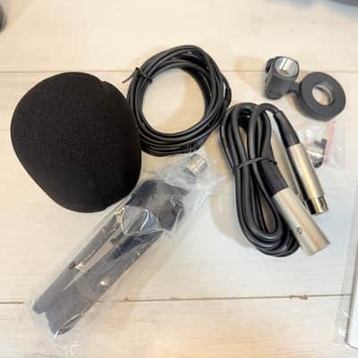 Zoom ZDM-1 Podcast Mic Pack Complete Bundle w/ Headphones, Stand, Cable – Like New 2025 image 5