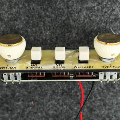 Hofner HCT500/1 Beatle Violin Bass Pearloid Control Plate With H909/15 Tea Cup Knobs & CUSTOM Cream Switches image 4