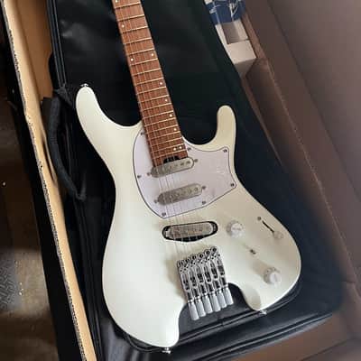 Ibanez ICHI10-VWM Ichika Nito Signature Quest 2021 - Vintage White Matte image 1