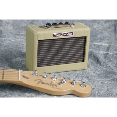 Fender Mini '57 Twin-Amp - light Combo Amp for Electric Guitars image 2