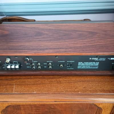 Luxman T110 tuner in excellent condition - 1980's image 2