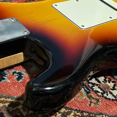 Fender Custom Shop '60 Reissue Stratocaster Relic 2004 Sunburst image 17