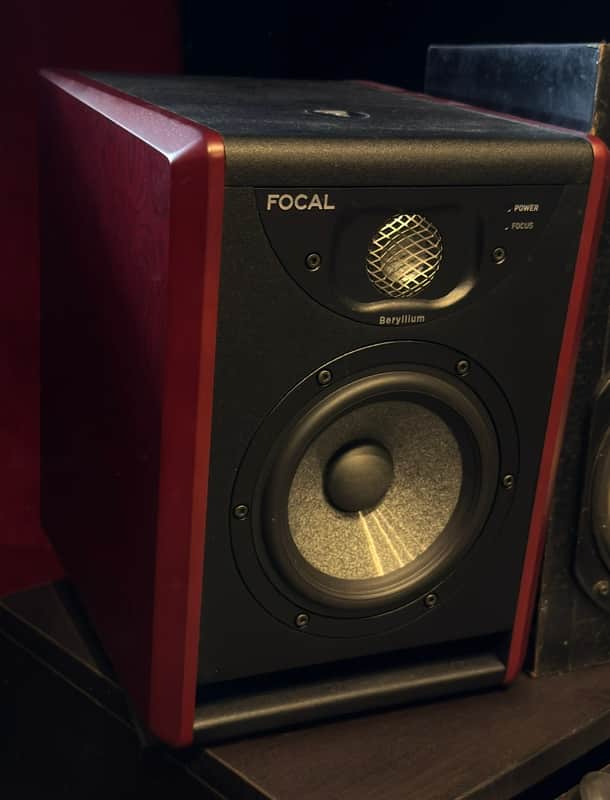 Focal Solo6 ST6 Active Studio Monitor (Pair) 2022 - Present - Red image 1