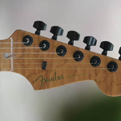 Fender Limited Edition American Professional II Stratocaster HSS - Gold Night image 2