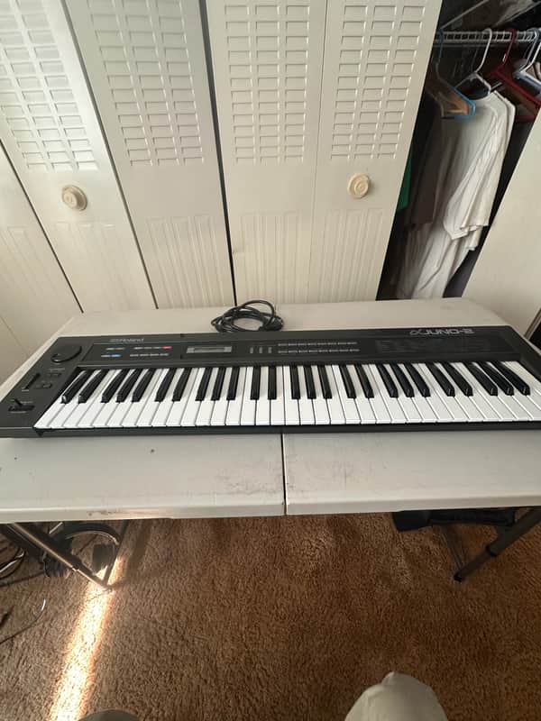 Roland Alpha Juno-2 61-Key Programmable Polyphonic Synthesizer 1985 - 1988 - Black image 1