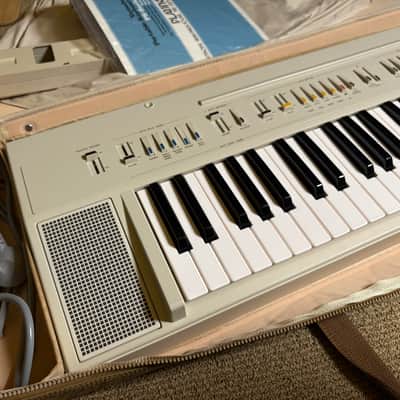 Yamaha PS-20 Automatic Bass Chord System 1981 - White w/ Case image 2