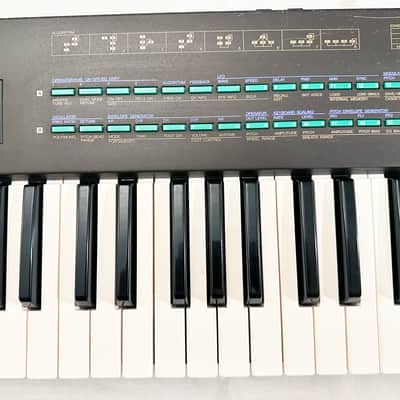 Yamaha DX-21 Vintage FM Synthesizer Made in JAPAN - 1984. SERVICED. Works and Sounds Great ! image 6