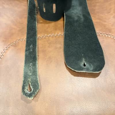 Guitar Center Vintage Leather Guitar Bass Strap -3.25" wide Black / Grey - Suede back- fixed ends image 8
