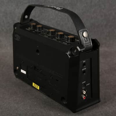 Roland MOBILE AC Acoustic Chorus Guitar Amp - 2nd Hand image 3