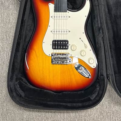 Suhr Classic S HSS with Rosewood Fretboard 2018 - Present - 3 Tone Burst image 3