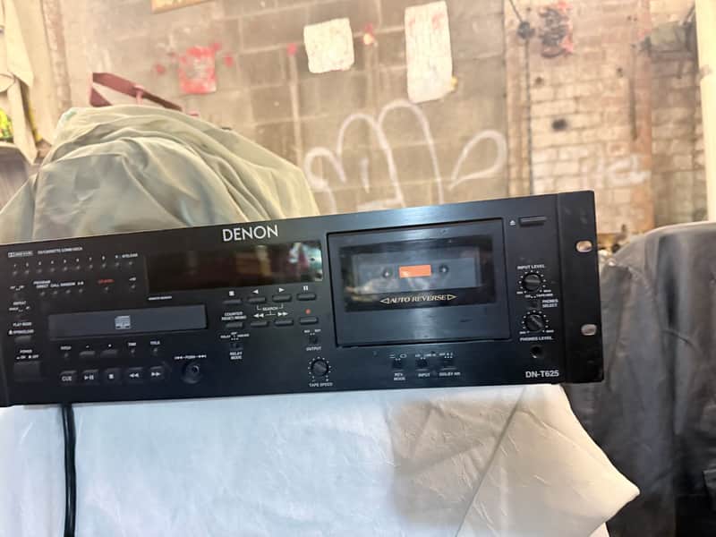 Denon Dn t625 classic compact disk image 1