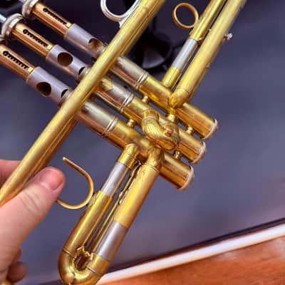 BACH STRADIVARIUS 190M37X Bb TRUMPET – RAW BRASS – MINT CONDITION – ORIGINAL BACH CASE image 5
