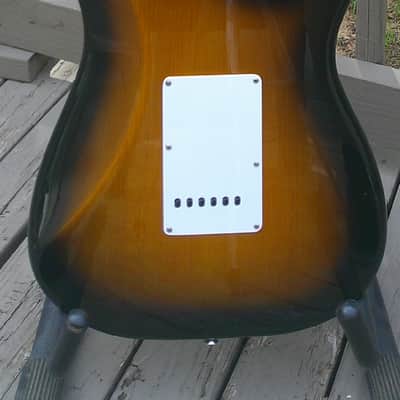 Fender Squier Classic Vibe Stratocaster 50's 2-tone sunburst image 3